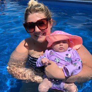 Meet your Posher, Olivia